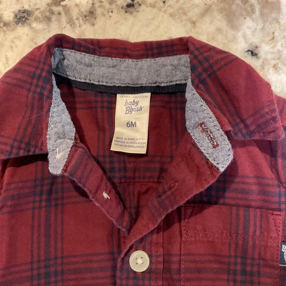 *GENTLY WORN* OshKosh 6 Months B'Gosh baby-boys "Button Down Shirt" Bodysuit - Picture 3 of 3